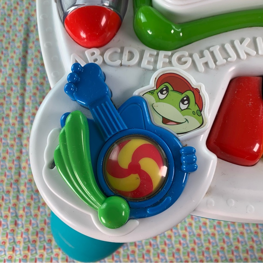 LeapFrog Colorful Learning Activity Table with Removable Legs. - Picture 7 of 15